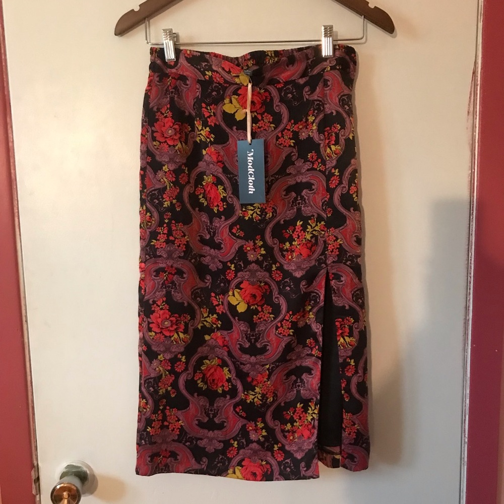 Floral Midi Skirt - Black and Red